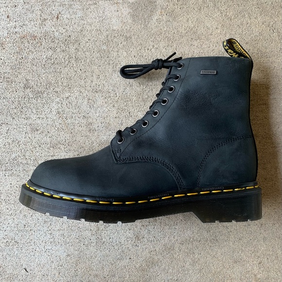 Dr. Martens Other - Mens Dr Martens 1460 Waterproof Lace Up Boots Sz 8
